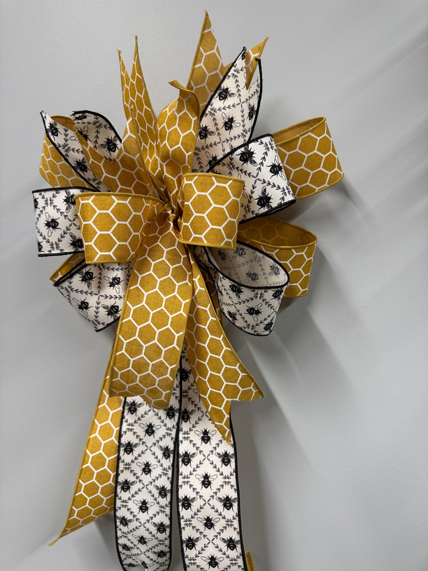 Bumble Bee Bow