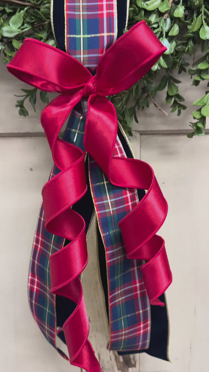 Charlotte’s Christmas Plaid Boxwood Wreath